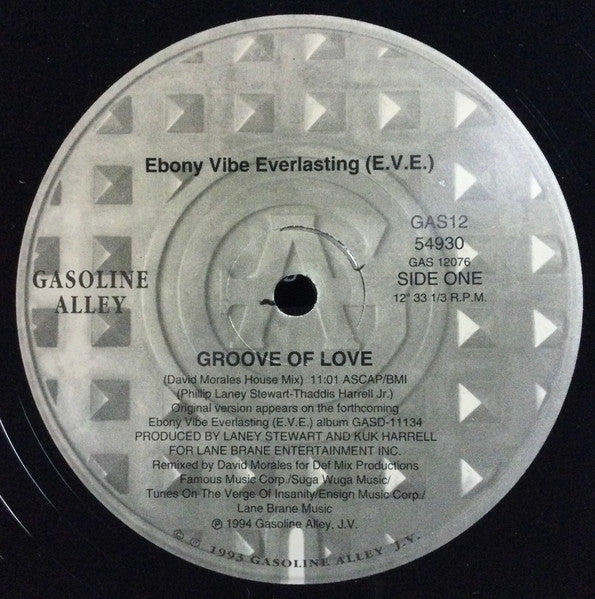 Groove Of Love | Rectangle Triangle