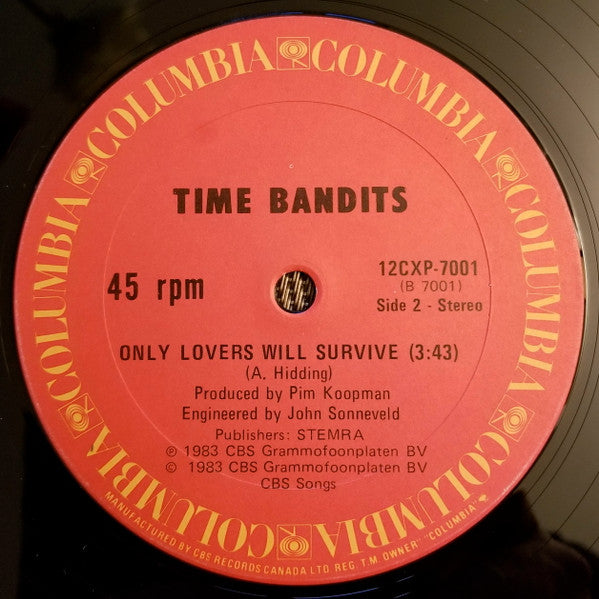 Je ne fais que photographier l'amour Bandits du temps