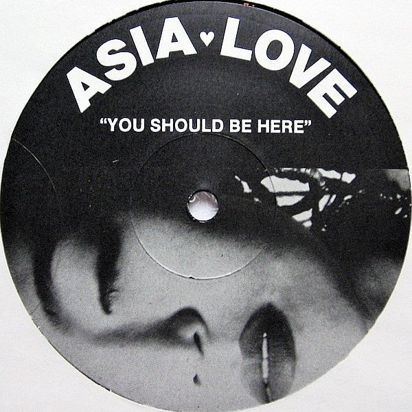 Tu devrais être ici Amour d'Asie