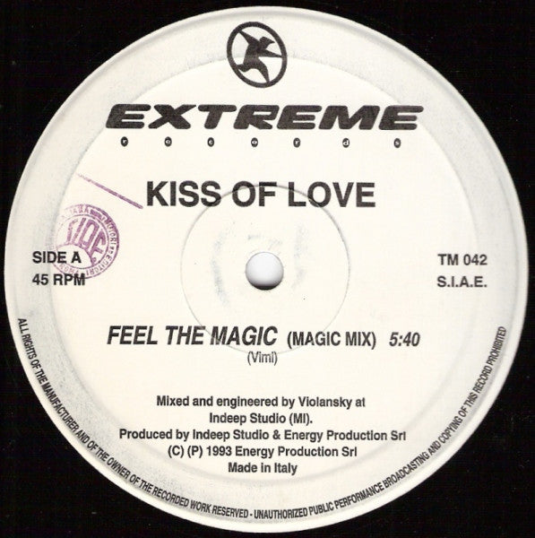 Feel The Magic Kiss Of Love