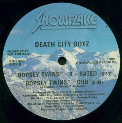 Les jumeaux Bopsey Les Boys de la ville de la mort