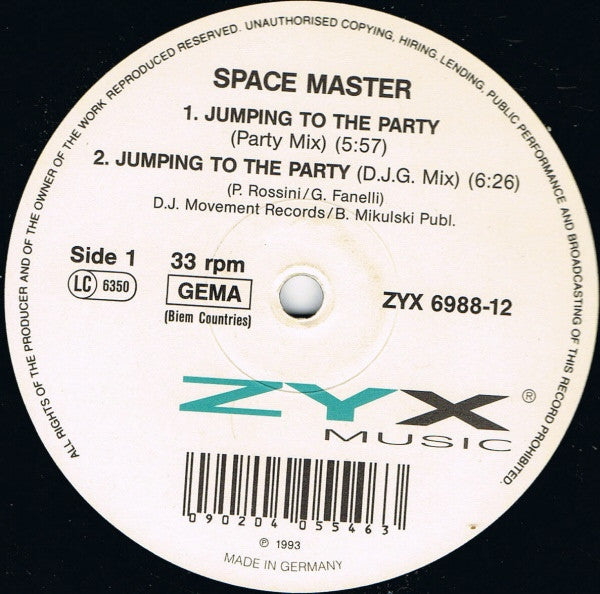 Sauter à la fête Maître de l'espace