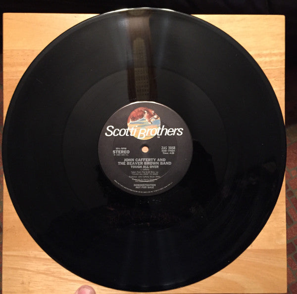 Dur partout John Cafferty et le groupe Beaver Brown