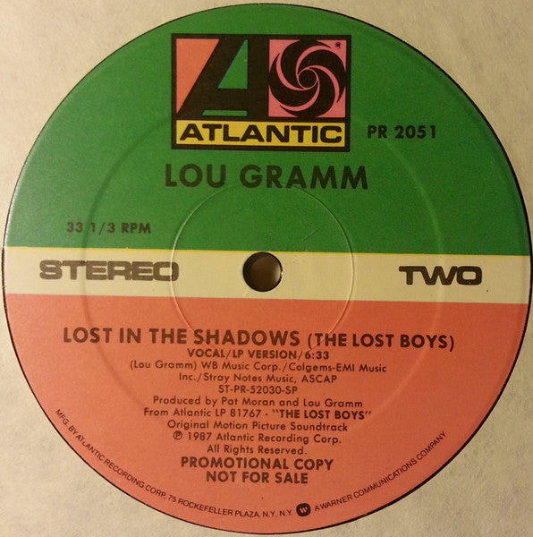 Perdus dans l'ombre (Les garçons perdus) Lou Gramm