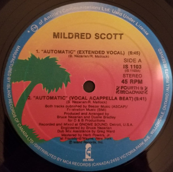 Automatique 3 Millie Scott