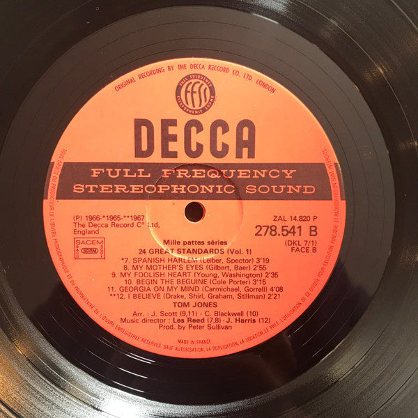 24 grands standards Tom Jones
