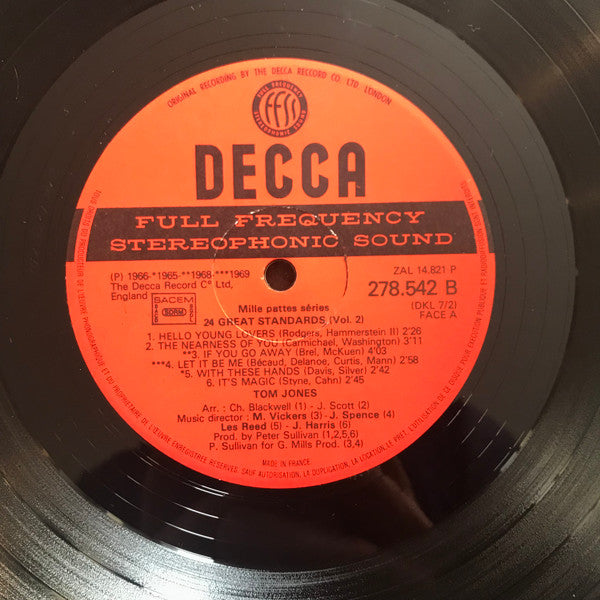 24 grands standards Tom Jones