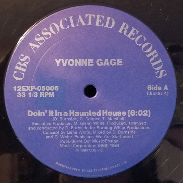 Faire ça dans une maison hantée Yvonne Gage