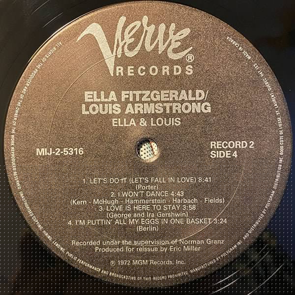 Ella & Louis | Rectangle Triangle