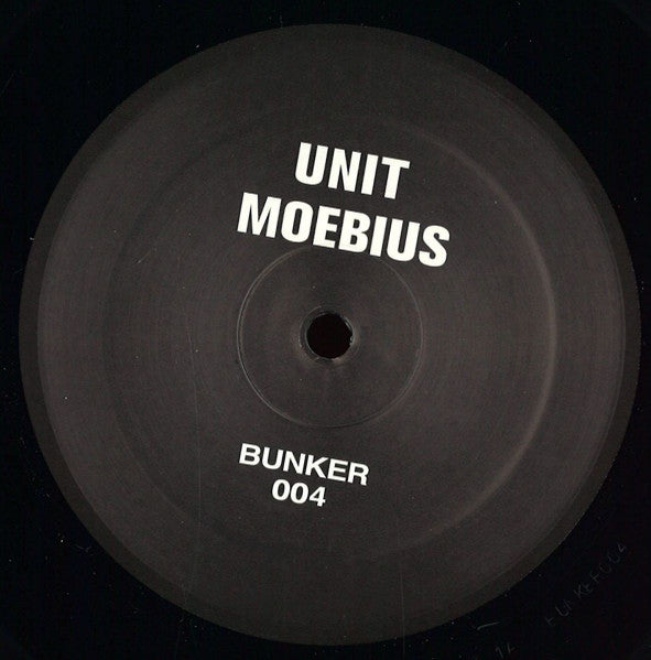 Untitled 7 Unit Moebius